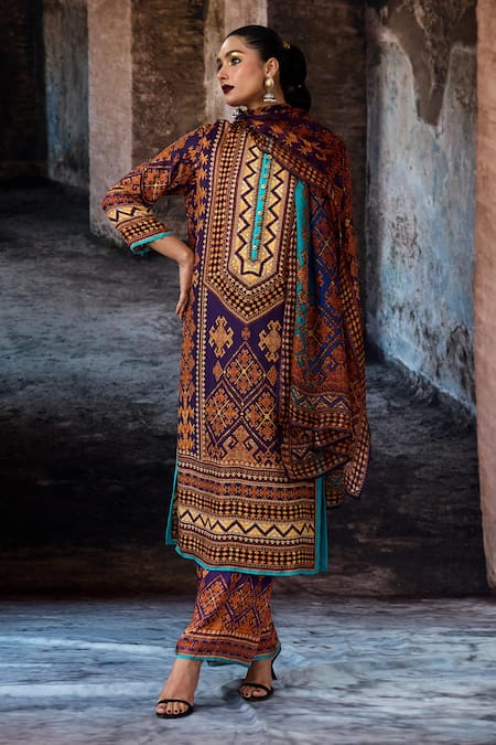 Rajdeep Ranawat_Purple Silk Mandarin Collar Bethari Ramin Kurta _at_Aza_Fashions