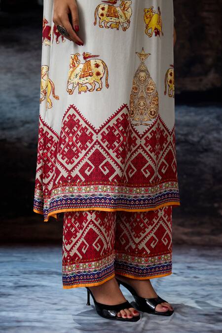 Rajdeep Ranawat_Off White Modal, Satin Bethari Permaz Pant _at_Aza_Fashions