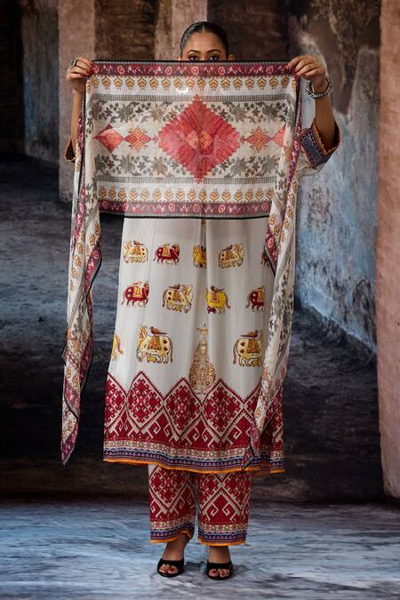 Buy_Rajdeep Ranawat_Off White Modal, Satin Bethari Permaz Pant 