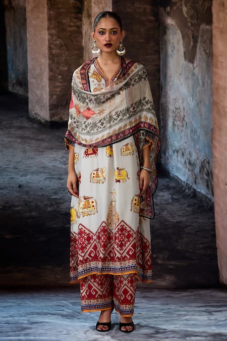 Rajdeep Ranawat Bethari Irem Dupatta 