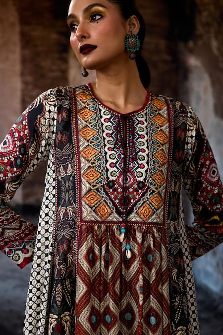 Buy_Rajdeep Ranawat_Maroon Silk Tassels Round Neck Bethari Anisha Anarkali 