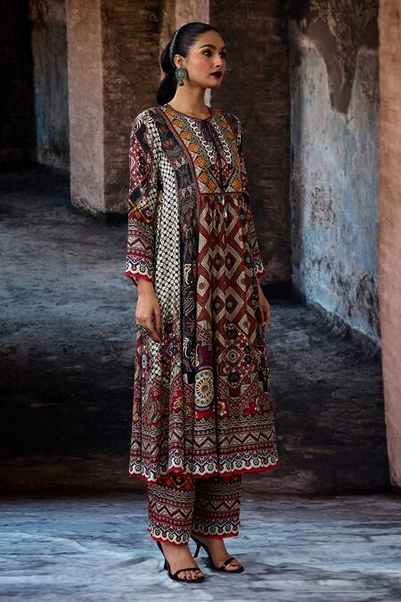 Rajdeep Ranawat Off White Modal Bethari Permaz Pant Online at Aza Fashions Rajdeep Ranawat_Off White Modal Bethari Permaz Pant _Online_at_Aza_Fashions