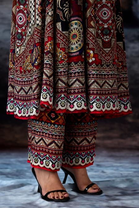 Rajdeep Ranawat Off White Modal Bethari Permaz Pant at Aza Fashions Rajdeep Ranawat_Off White Modal Bethari Permaz Pant _at_Aza_Fashions