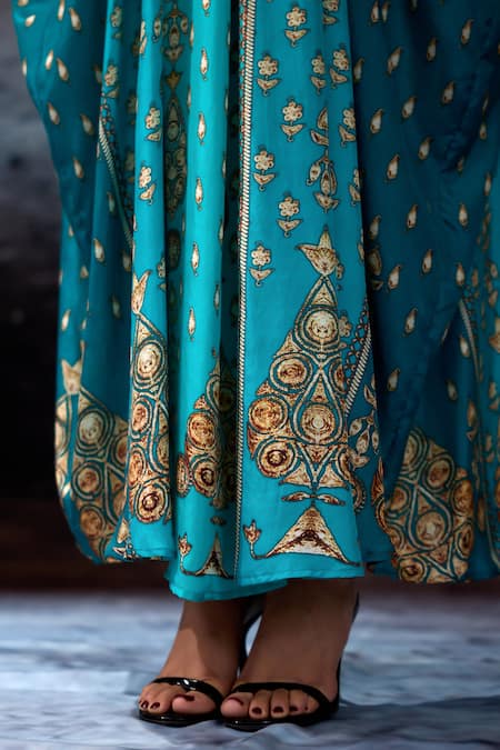 Buy_Rajdeep Ranawat_Turquoise Silk Embroidery, Beads V-neck Bethari Imama Kaftan _Online_at_Aza_Fashions
