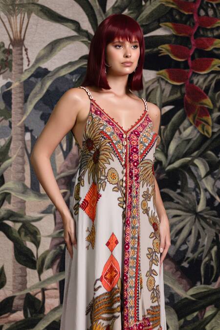 Rajdeep Ranawat_Off White Bemberg, Crepe V-neck Bethari Yaira Dress _Online_at_Aza_Fashions