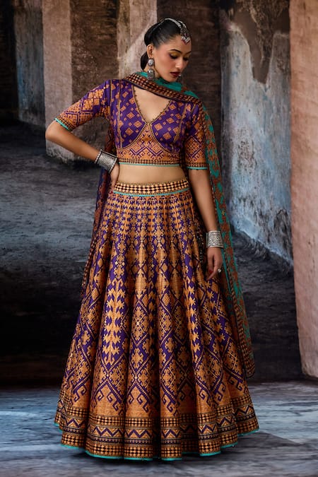 Buy_Rajdeep Ranawat_Purple Dupion, Lycra V-neck Bethari Leela Printed Skirt Set 