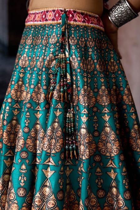 Buy_Rajdeep Ranawat_Green Polyurethane, Satin, Modal Embroidery Bethari Neerja Leela Skirt With Top 