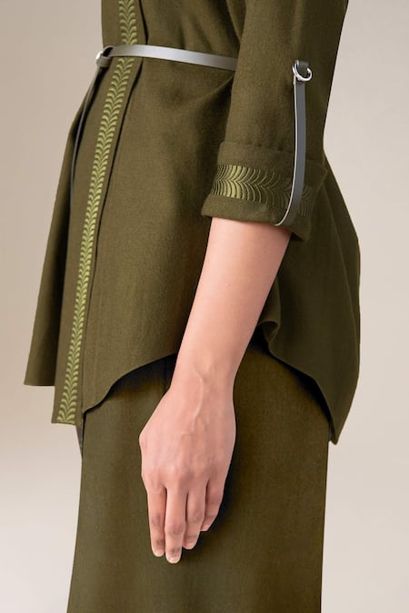 Buy_Ampm_Olive Green Wool Embroidery Open Neck, Round Samiah Resham Bordered Cape Set _Online_at_Aza_Fashions