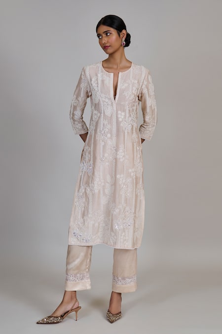 Mishru Noor Embroidered Kurta & Pant Set 