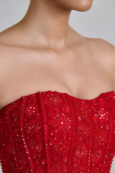 Buy_Mishru_Red Tulle, Organza, Chiffon Sequins, Embroidery Sweetheart Suki Ruffle Skirt Set 