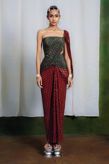 Buy_Siddhartha Bansal_Red Crepe One Shoulder Courtyard Green Printed Saree Gown _Online_at_Aza_Fashions