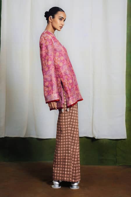 Buy_Siddhartha Bansal_Pink Silk, Cotton Embroidery V-neck Farah Embllished Kurta And Pant Set _Online_at_Aza_Fashions