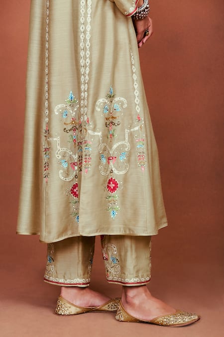 Sue Mue_Beige Silk, Cotton, Tissue Embroidery, Sequins, Beads, Zari Amu Kurta Set _Online_at_Aza_Fashions