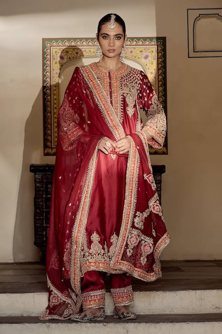 Buy_Sheetal Batra_Red Chanderi , Bemberg, Organza Embroidery, Zoya Chauga Kurta Set 