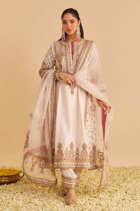 Shop Sheetal Batra Ivory Chanderi , Bemberg, Satin, Organza Zoya Kurta Salwar Set Online at Aza Fashions Shop_Sheetal Batra_Ivory Chanderi , Bemberg, Satin, Organza Zoya Kurta Salwar Set _Online_at_Aza_Fashions