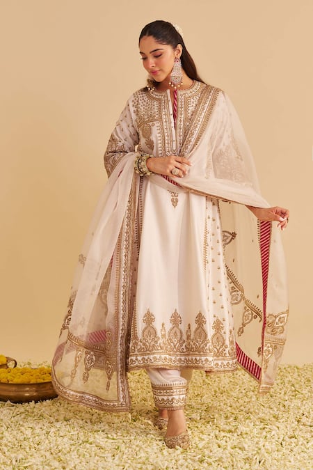 Sheetal Batra Ivory Chanderi , Bemberg, Satin, Organza Zoya Kurta Salwar Set at Aza Fashions Sheetal Batra_Ivory Chanderi , Bemberg, Satin, Organza Zoya Kurta Salwar Set _at_Aza_Fashions