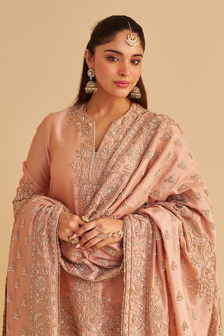 Buy Sheetal Batra Pink Chanderi Silk, Bemberg Embroidery, Metallic Thread, Zari Areeba Kurta Set Online at Aza Fashions Buy_Sheetal Batra_Pink Chanderi Silk, Bemberg Embroidery, Metallic Thread, Zari Areeba Kurta Set _Online_at_Aza_Fashions