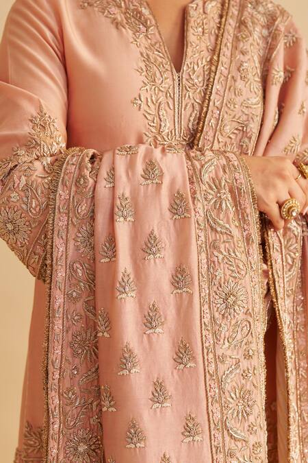Shop Sheetal Batra Pink Chanderi Silk, Bemberg Embroidery, Metallic Thread, Zari Areeba Kurta Set Online at Aza Fashions Shop_Sheetal Batra_Pink Chanderi Silk, Bemberg Embroidery, Metallic Thread, Zari Areeba Kurta Set _Online_at_Aza_Fashions