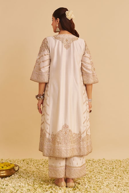 Sheetal Batra Aqsha Embroidered Kurta Set 