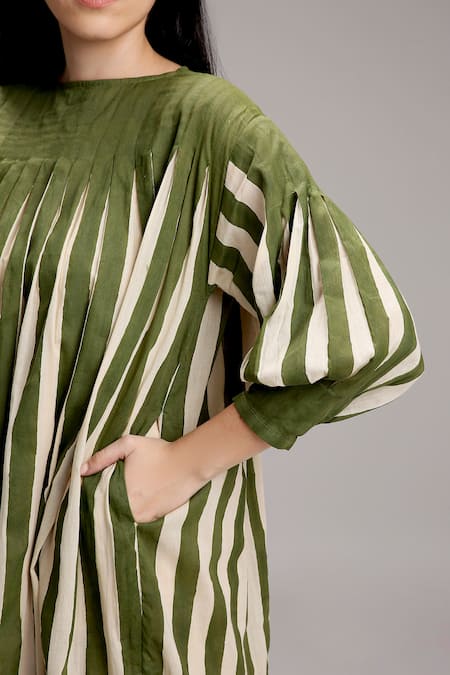 MATI_1_Off White Cotton Round Neck Vertical Stripe Pleated Midi Dress _Online_at_Aza_Fashions