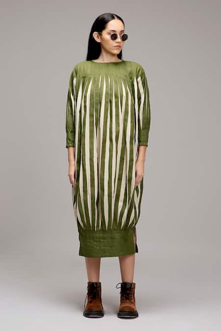 Buy_MATI_1_Off White Cotton Round Neck Vertical Stripe Pleated Midi Dress _Online_at_Aza_Fashions