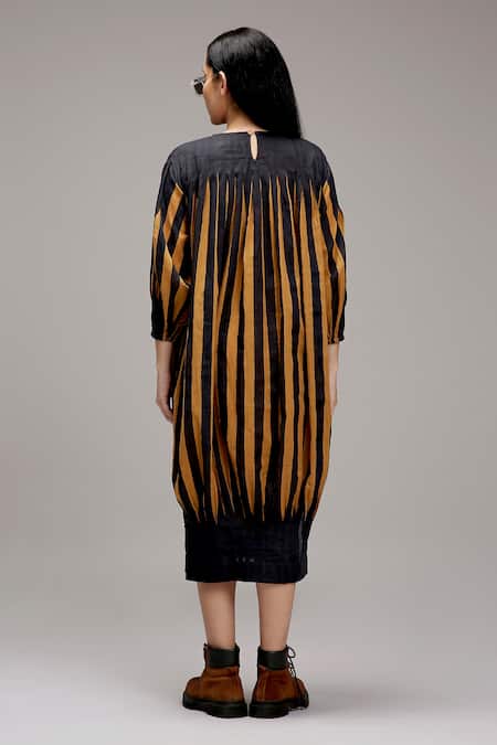MATI_1 Striped Gathered Midi Dress 