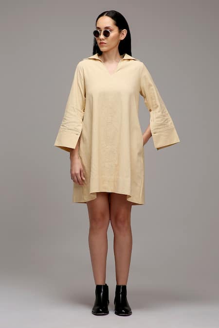 MATI_1 Collared V-Neck Cotton Short Dress 