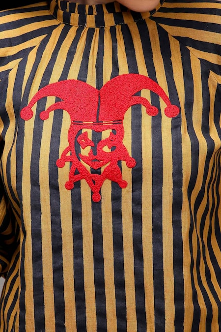 MATI_1 Brown Cotton Embroidery High Neck Striped Jester Motif Tunic at Aza Fashions MATI_1_Brown Cotton Embroidery High Neck Striped Jester Motif Tunic _at_Aza_Fashions