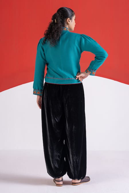 TA’Assur Rupsi Embroidered Jacket 