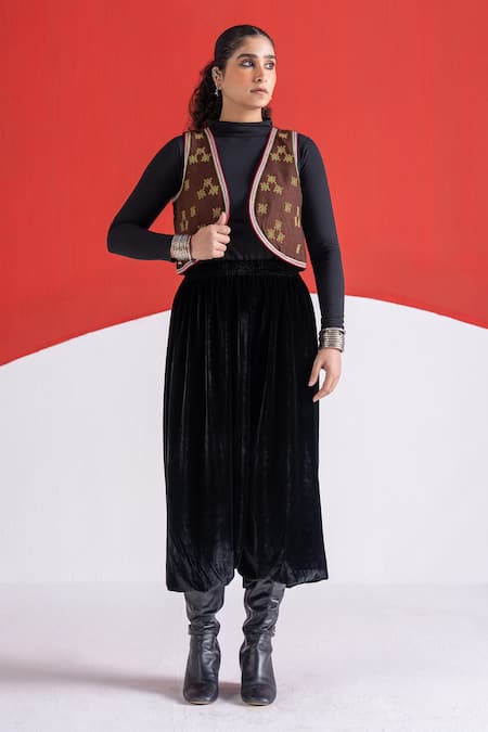 Buy TA’Assur Brown Wool Embroidery, Beads Open Neck Sanaa Geometric Koti Jacket Online at Aza Fashions Buy_TA’Assur_Brown Wool Embroidery, Beads Open Neck Sanaa Geometric Koti Jacket _Online_at_Aza_Fashions
