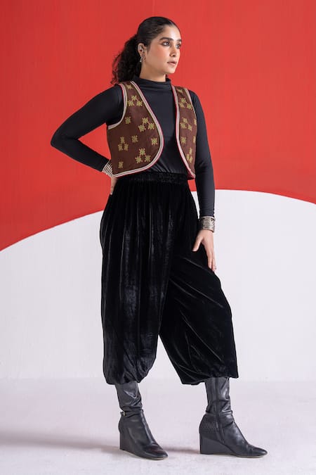 Shop TA’Assur Brown Wool Embroidery, Beads Open Neck Sanaa Geometric Koti Jacket Online at Aza Fashions Shop_TA’Assur_Brown Wool Embroidery, Beads Open Neck Sanaa Geometric Koti Jacket _Online_at_Aza_Fashions