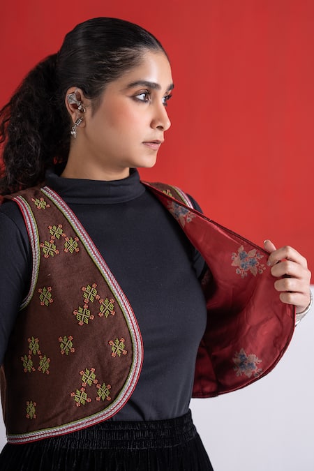 Buy TA’Assur Brown Wool Embroidery, Beads Open Neck Sanaa Geometric Koti Jacket Buy_TA’Assur_Brown Wool Embroidery, Beads Open Neck Sanaa Geometric Koti Jacket