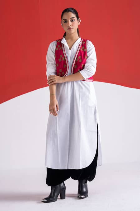 TA’Assur Fuchsia Wool Beads, Metallic Thread Open Neck Sanaa Embroidered Koti Jacket Online at Aza Fashions TA’Assur_Fuchsia Wool Beads, Metallic Thread Open Neck Sanaa Embroidered Koti Jacket _Online_at_Aza_Fashions