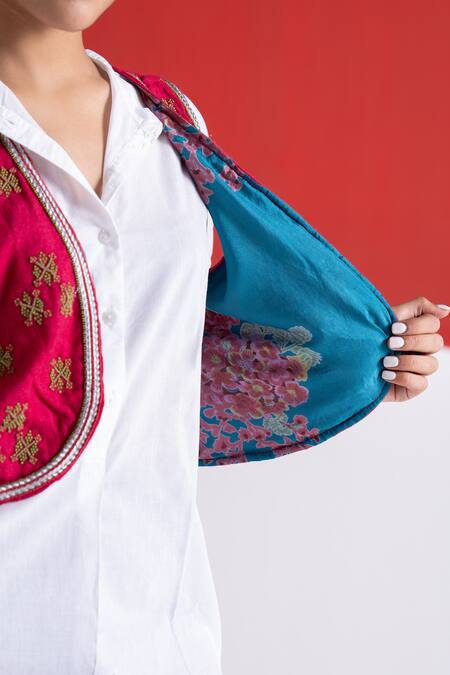 Buy TA’Assur Fuchsia Wool Beads, Metallic Thread Open Neck Sanaa Embroidered Koti Jacket Online at Aza Fashions Buy_TA’Assur_Fuchsia Wool Beads, Metallic Thread Open Neck Sanaa Embroidered Koti Jacket _Online_at_Aza_Fashions