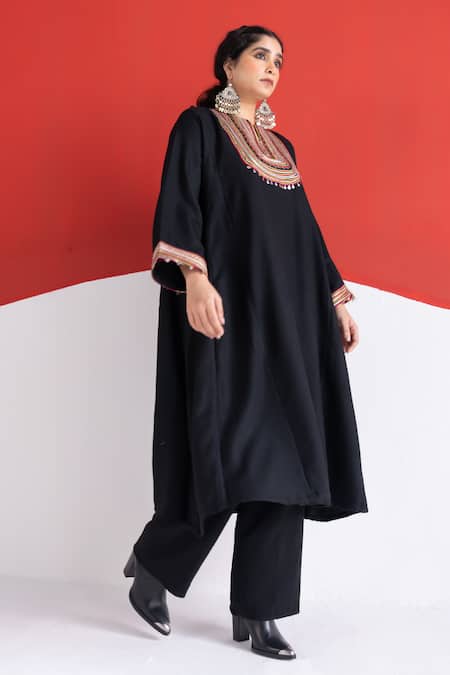 Shop_TA’Assur_Black Wool Embroidery, Sequins, Mirrors Split V-neck Zubaida Phiran Kurta _Online_at_Aza_Fashions