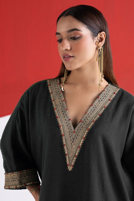 Shop TA’Assur Black Wool Embroidery, Beads V-neck Roha Neckline Phiran Kurta Online at Aza Fashions Shop_TA’Assur_Black Wool Embroidery, Beads V-neck Roha Neckline Phiran Kurta _Online_at_Aza_Fashions