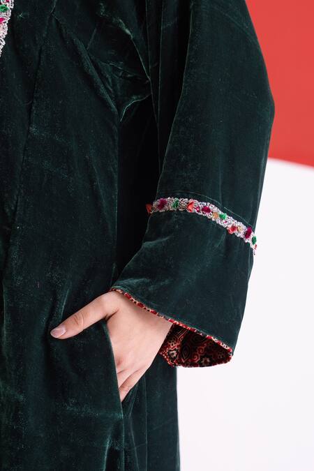 TA’Assur_Green Velvet Embroidery, Sequins Split V-neck Eza Phiran Kurta _at_Aza_Fashions