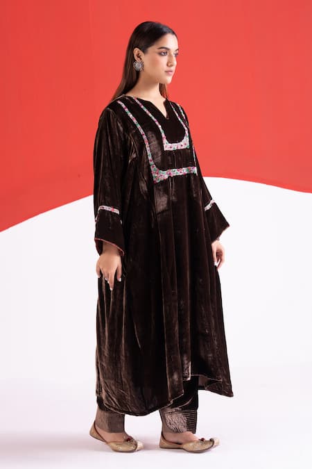 TA’Assur_Brown Velvet Embroidery, Sequins, Beads Split V-neck Eza Phiran Kurta _at_Aza_Fashions