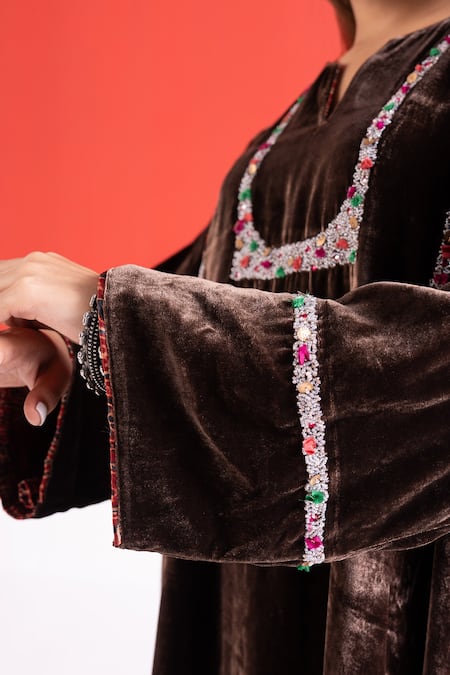 Shop_TA’Assur_Brown Velvet Embroidery, Sequins, Beads Split V-neck Eza Phiran Kurta 