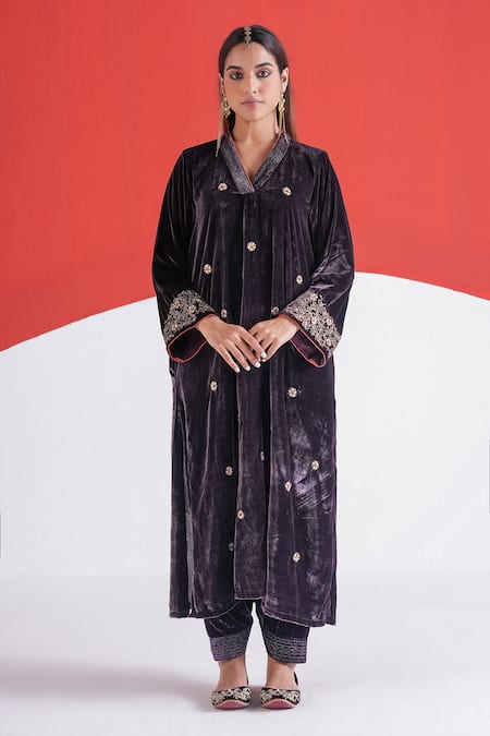 TA’Assur Ruhani Velvet Embroidered Phiran Kurta