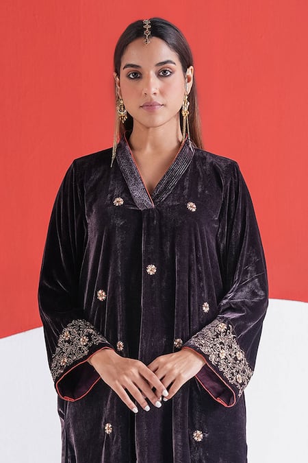 TA’Assur_Purple Velvet Embroidery, Zari, Metallic Thread V-neck Ruhani Phiran Kurta _Online_at_Aza_Fashions