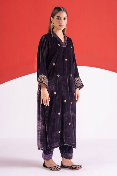 TA’Assur_Purple Velvet Embroidery, Zari, Metallic Thread V-neck Ruhani Phiran Kurta _at_Aza_Fashions