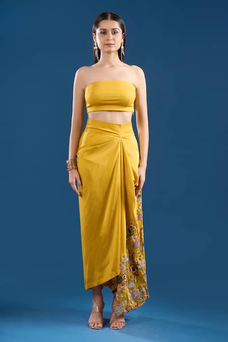 Anamika Khanna Yellow Embroidery, Sequins, Zari Off-shoulder, Bandeau Kurta Draped Skirt Set Online at Aza Fashions Anamika Khanna_Yellow Embroidery, Sequins, Zari Off-shoulder, Bandeau Kurta Draped Skirt Set _Online_at_Aza_Fashions