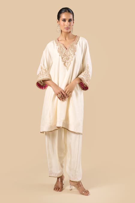 Sheetal Batra Placement Embroidered Kurta & Pant Set 