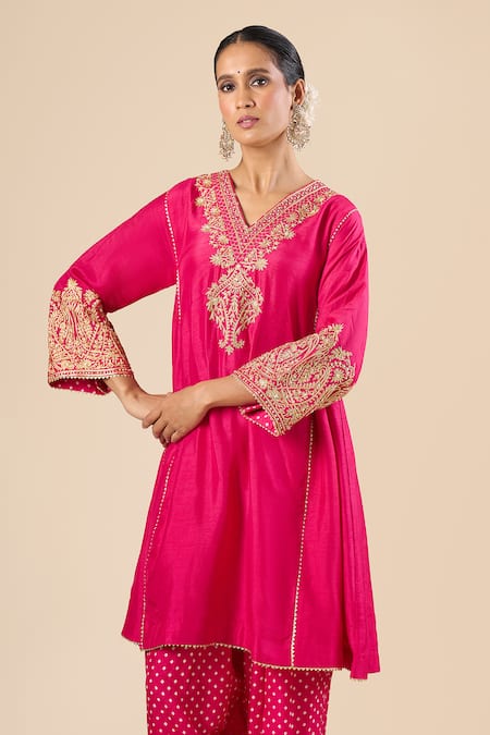 Sheetal Batra Fuchsia Embroidery, Gota Patti V-neck Thread Kurta And Pant Set Online at Aza Fashions Sheetal Batra_Fuchsia Embroidery, Gota Patti V-neck Thread Kurta And Pant Set _Online_at_Aza_Fashions