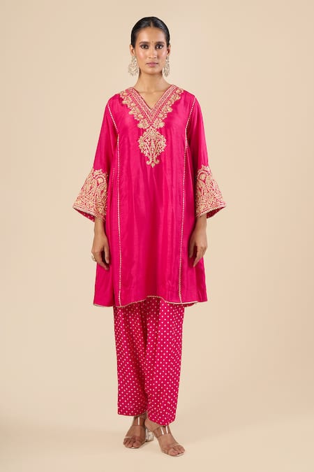 Buy Sheetal Batra Fuchsia Embroidery, Gota Patti V-neck Thread Kurta And Pant Set Online at Aza Fashions Buy_Sheetal Batra_Fuchsia Embroidery, Gota Patti V-neck Thread Kurta And Pant Set _Online_at_Aza_Fashions