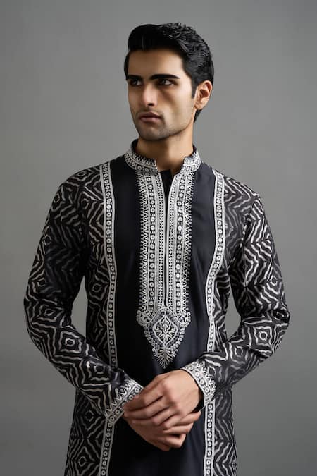 Buy_Gargee Designers_Black Chanderi Silk Embroidery Veer Kurta Set _Online_at_Aza_Fashions