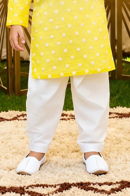 Buy_Fayon Kids_Yellow Chanderi, Crepe Embroidery, Lace Ombre Kurta With Salwar _Online_at_Aza_Fashions