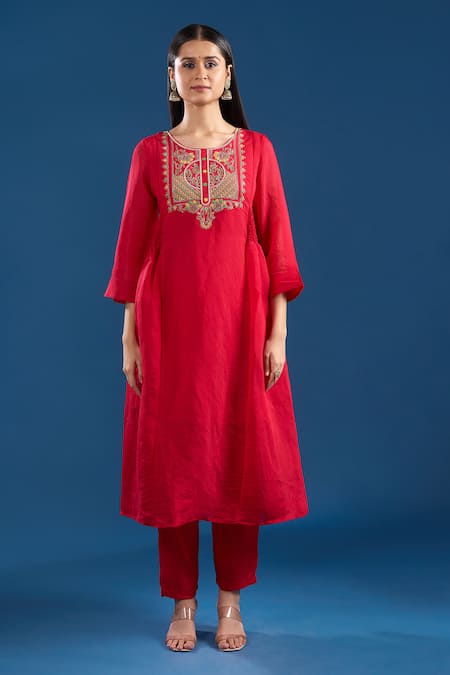 Shop Samyukta Singhania Red Chanderi, Shantoon Embroidery, Beads, Lace Round Neck Mul Anarkali Set Online at Aza Fashions Shop_Samyukta Singhania_Red Chanderi, Shantoon Embroidery, Beads, Lace Round Neck Mul Anarkali Set _Online_at_Aza_Fashions