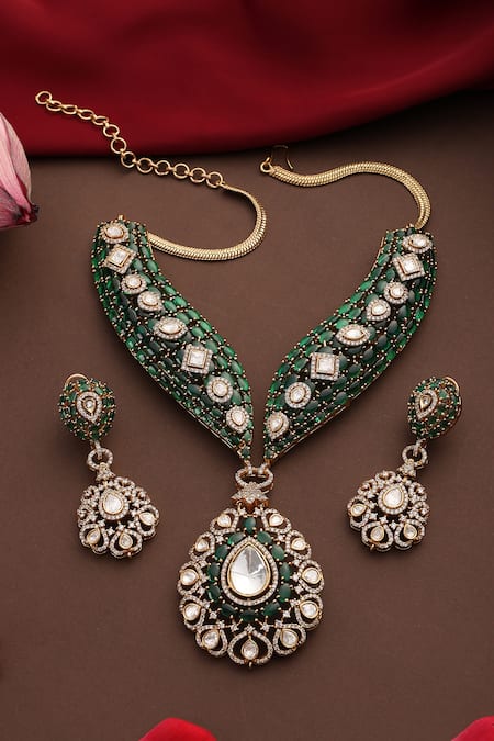 Swabhimann Kundan & Emerald Studded Necklace Set 